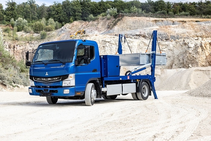 Auf vertrautem Terrain: Der FUSO Canter im Garten- und Landschaftsbau