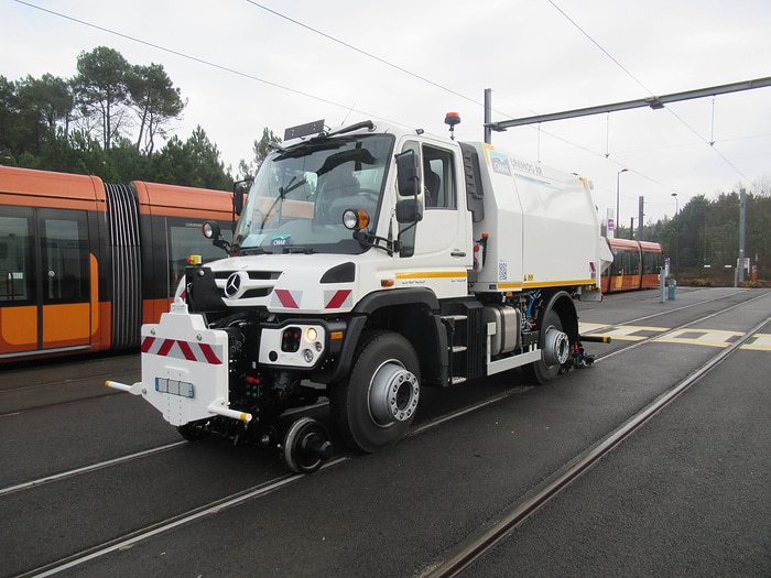 Spezialist und Universaltalent: Mercedes-Benz Unimog demonstriert zur InnoTrans seine Leistungsfähigkeit