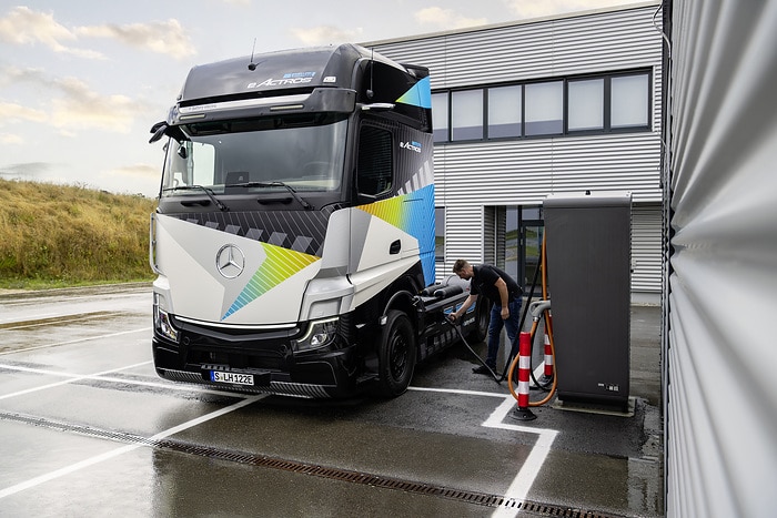 Mercedes-Benz eActros LongHaul