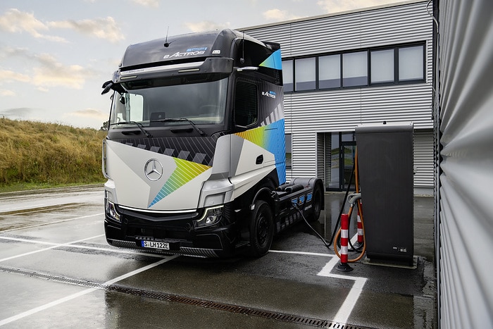 Mercedes-Benz eActros LongHaul