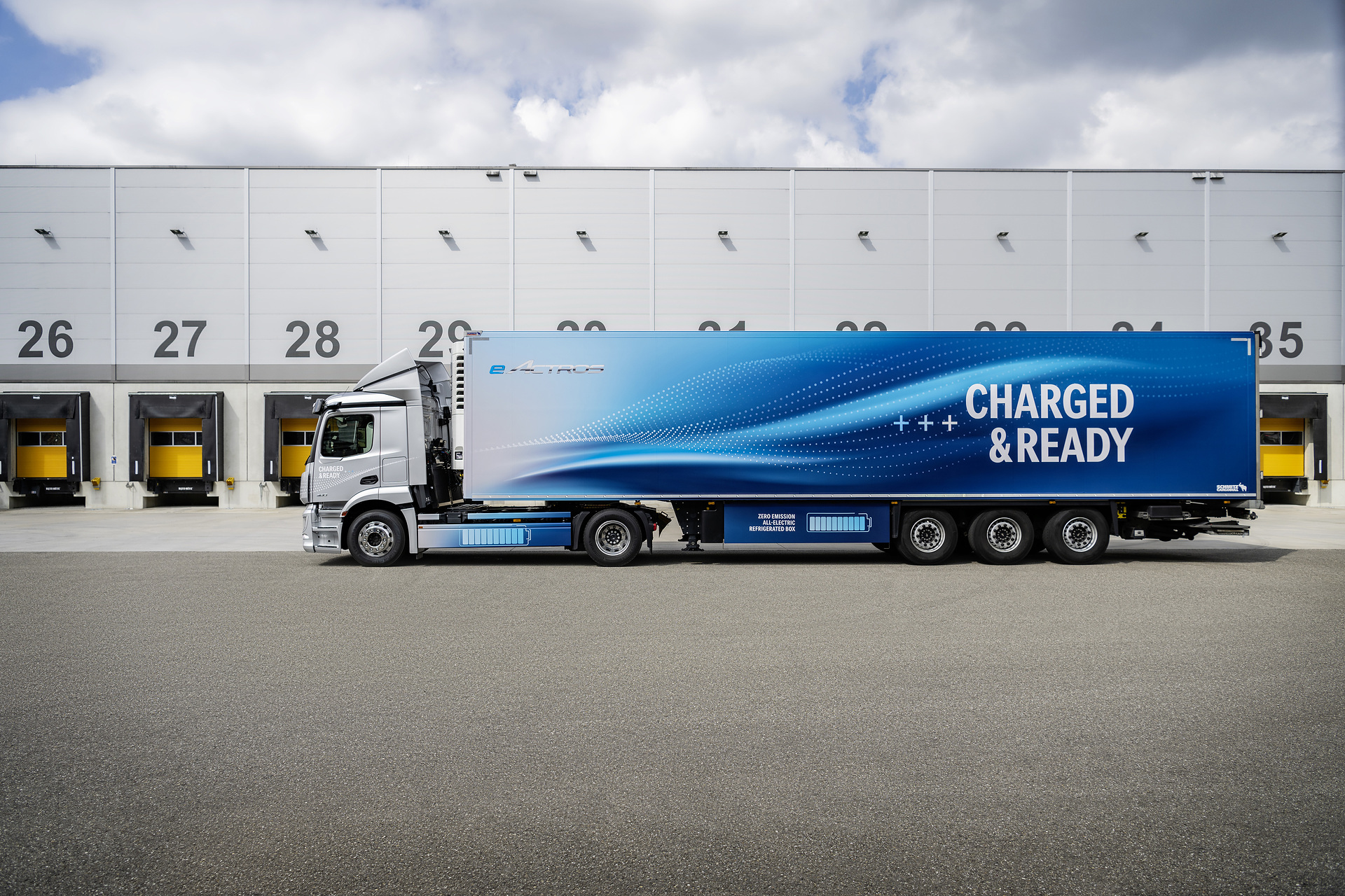 Mercedes-Benz eActros 300 Sattelzugmaschine Mercedes-Benz eActros 300 Sattelzugmaschine