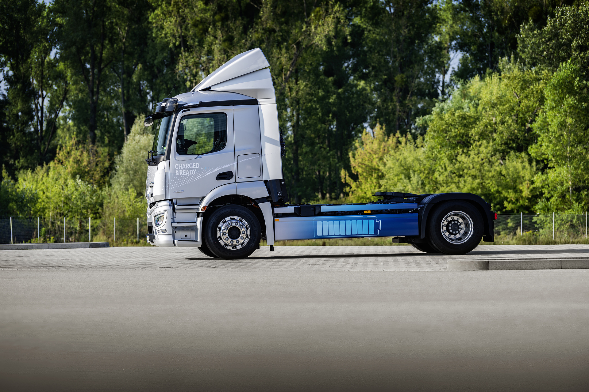 Mercedes-Benz eActros 300 Sattelzugmaschine Mercedes-Benz eActros 300 Sattelzugmaschine