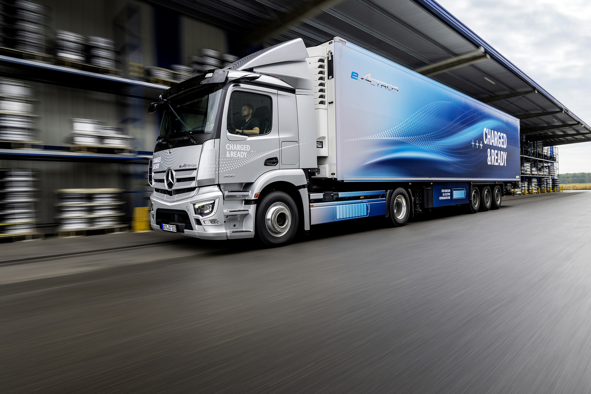 Mercedes-Benz eActros 300 Sattelzugmaschine Mercedes-Benz eActros 300 Sattelzugmaschine