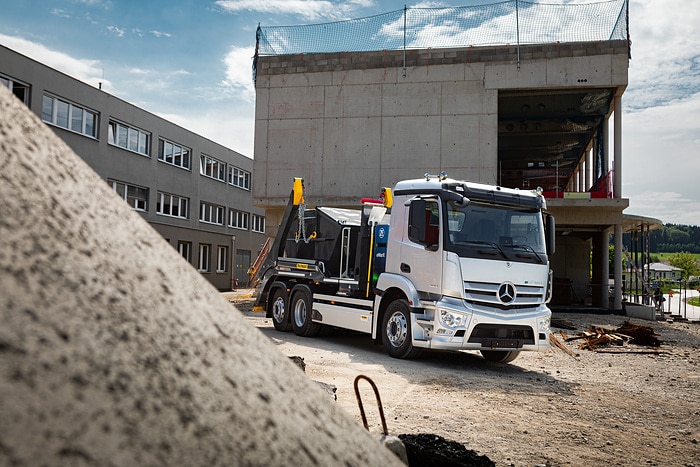 eActros und elektrifizierte Kipperlösungen von MEILLER und PALFINGER