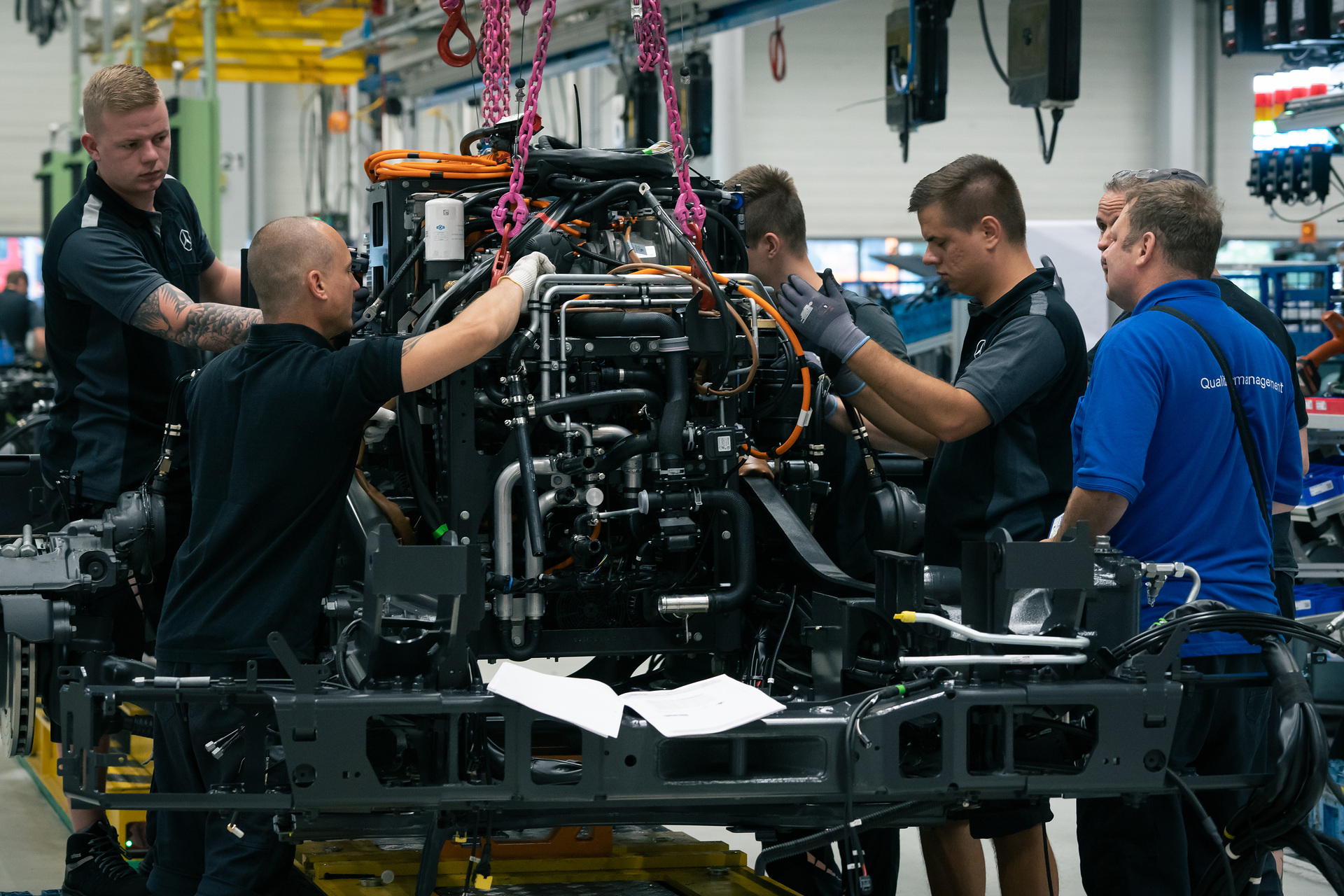 Elektrisch in Serie: Der Mercedes-Benz eEconic rollt im Werk Wörth vom Band Produktion eActros und eEconic