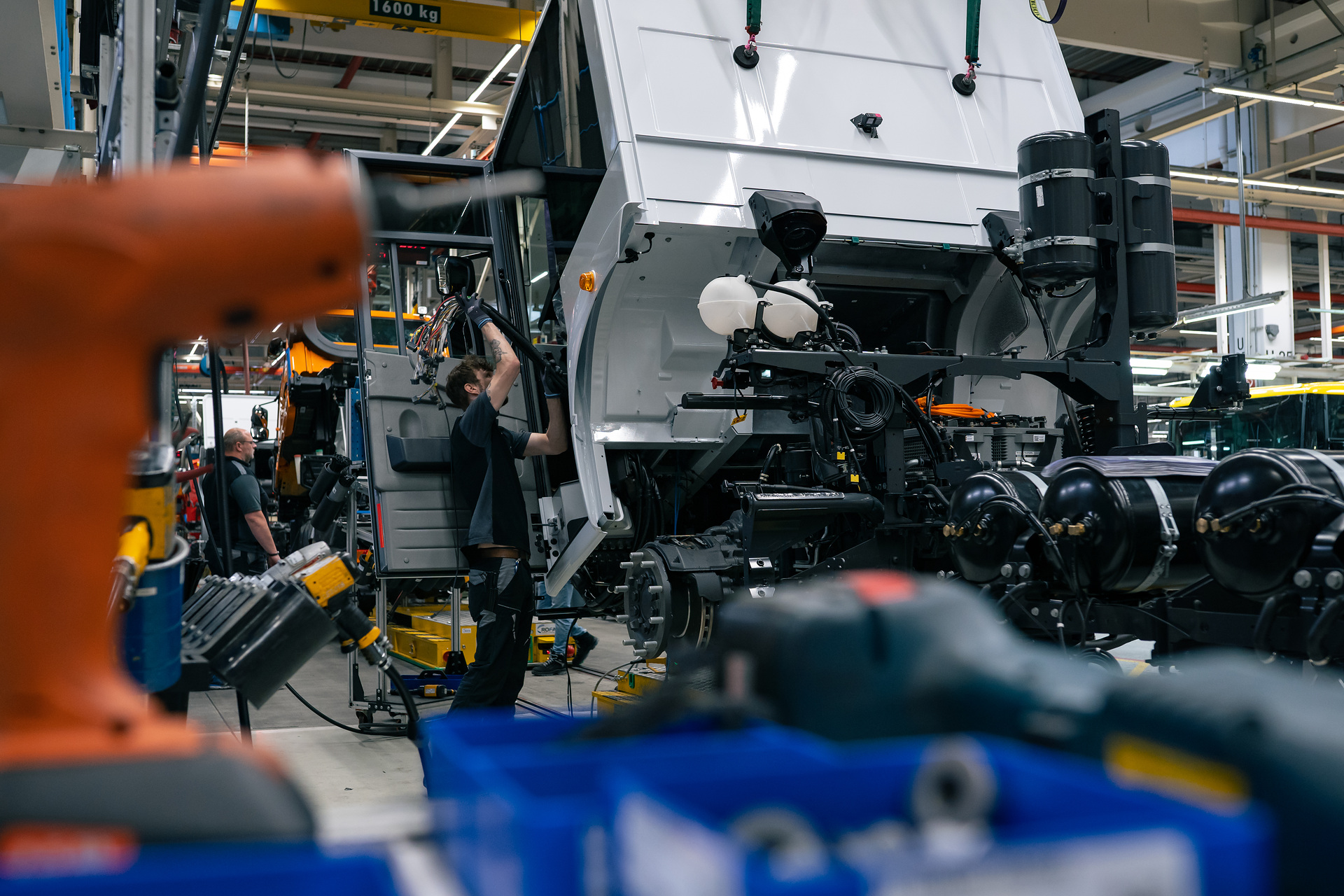 Elektrisch in Serie: Der Mercedes-Benz eEconic rollt im Werk Wörth vom Band Produktion eActros und eEconic