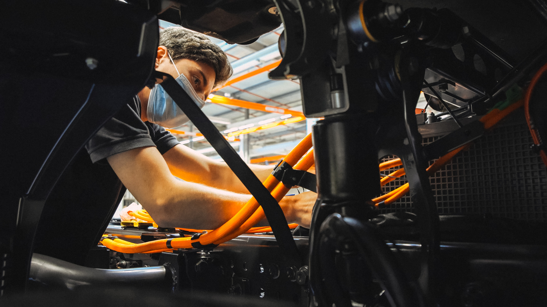 Der Mercedes-Benz eActros läuft ab 2021 im Werk Wörth vom Band. Das Herzstück der künftigen eActros-Fertigung ist die Produktionshalle in Gebäude 75 des Werks Wörth. Produktion eActros und eEconic