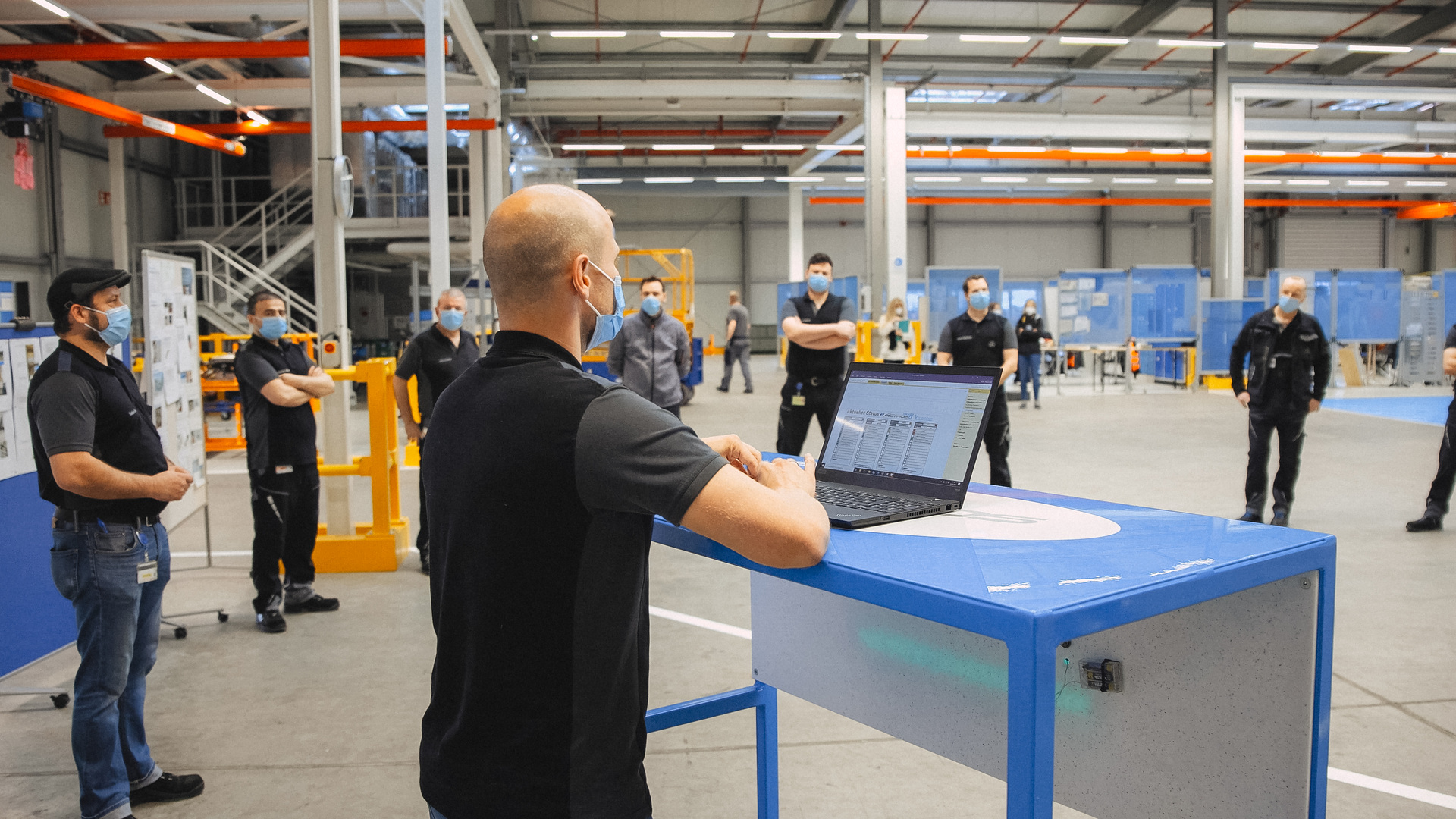 Der Mercedes-Benz eActros läuft ab 2021 im Werk Wörth vom Band. Das Herzstück der künftigen eActros-Fertigung ist die Produktionshalle in Gebäude 75 des Werks Wörth. Produktion eActros und eEconic