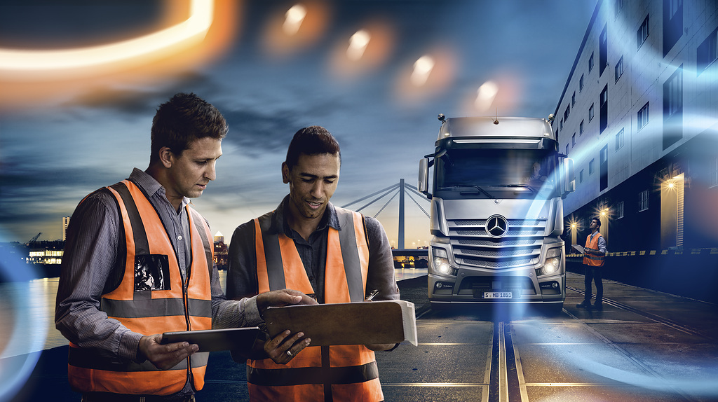 High added value for fleet operators: Daimler Truck offers its truck customers tailor-made integrated solutions and services to optimize vehicle use and the total cost of ownership