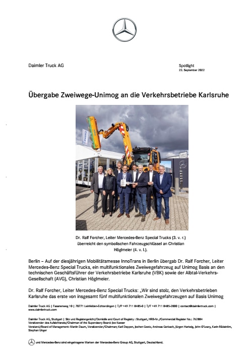 Übergabe Zweiwege-Unimog an die Verkehrsbetriebe Karlsruhe