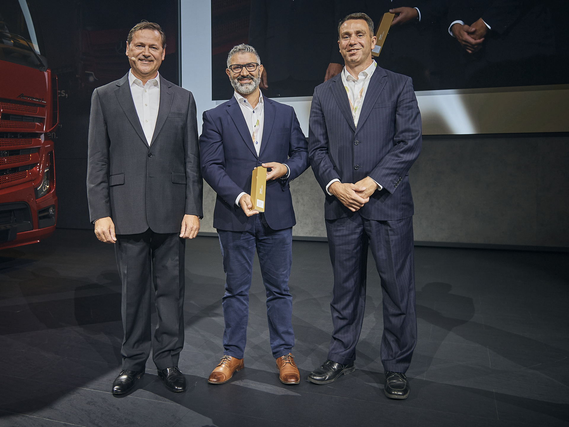 Daimler Truck AG presents its Supplier Award for the first time as an independent company