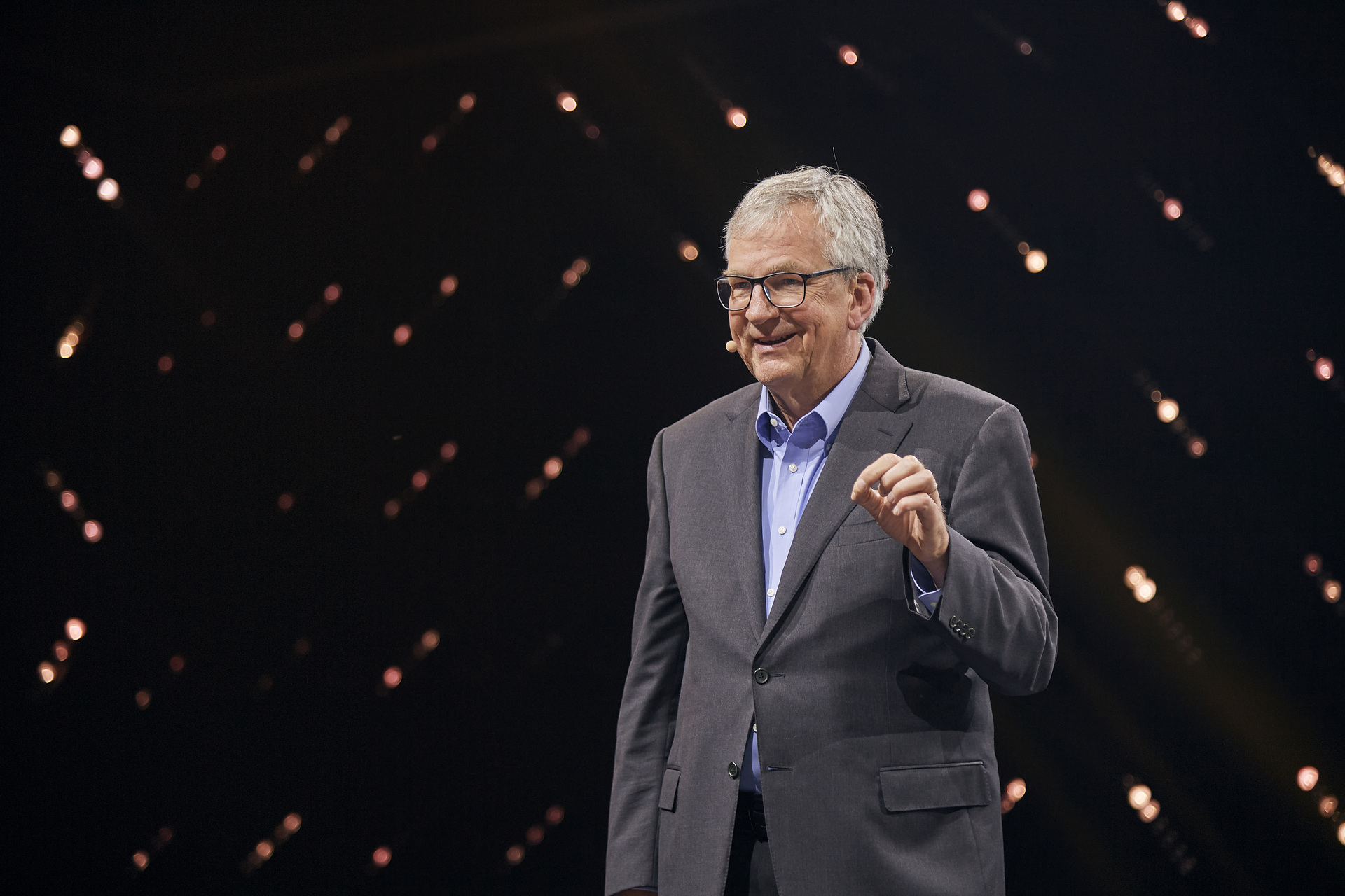 Martin Daum, Chairman of the Board of Management of Daimler Truck, thanked the suppliers present for their exceptional support and partnership. Daimler Truck AG presents its Supplier Award for the first time as an independent company