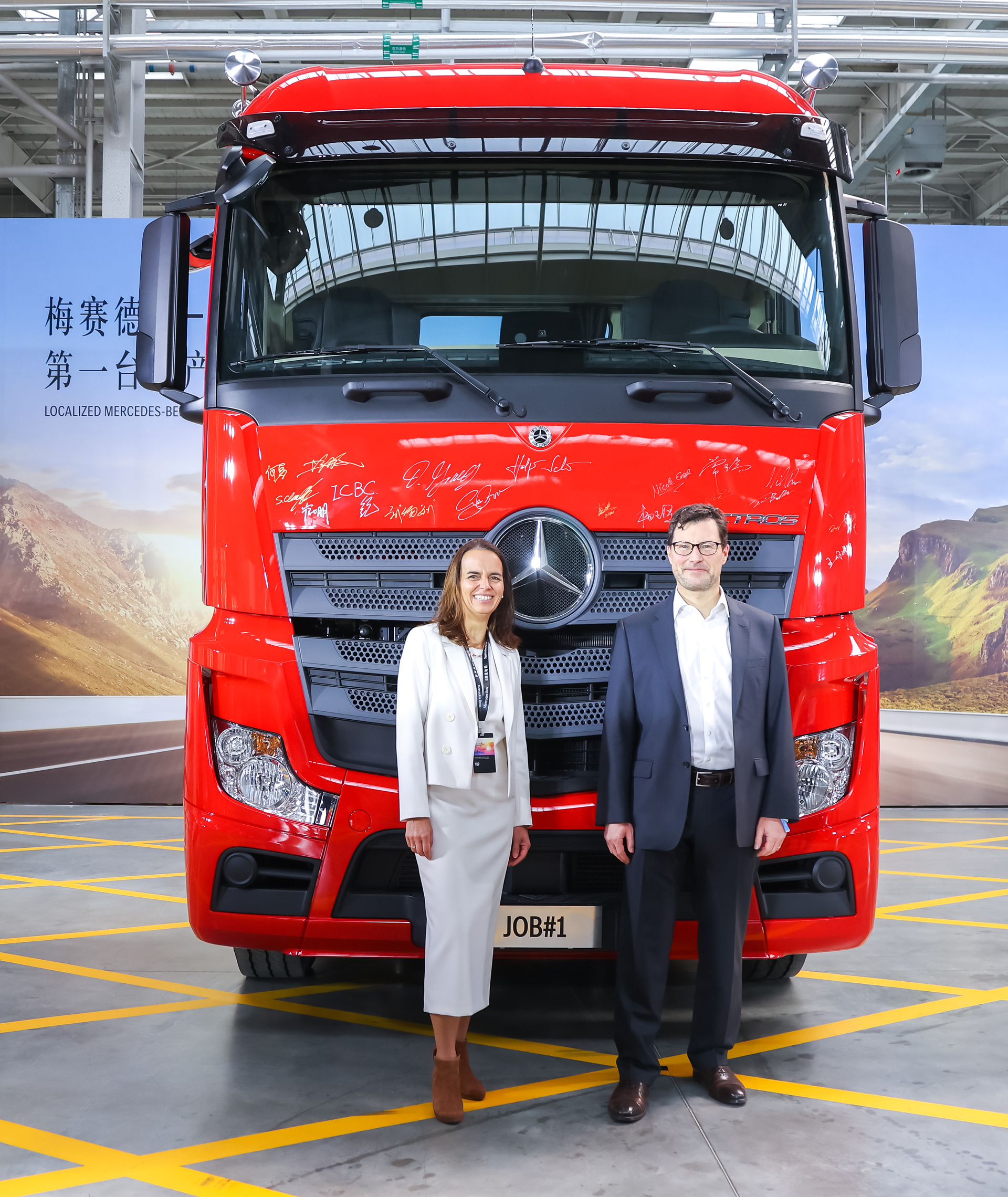 Daimler Truck erreicht wichtigen Meilenstein in China mit dem Start der lokalen Produktion von Mercedes-Benz Lkw für den chinesischen Markt