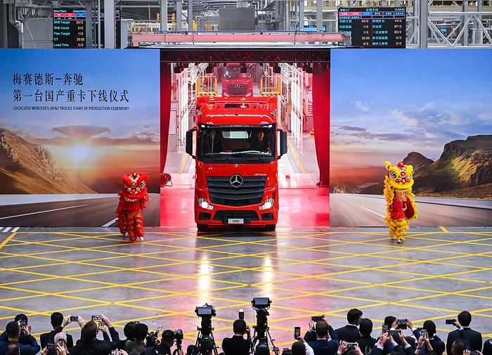 Daimler Truck erreicht wichtigen Meilenstein in China mit dem Start der lokalen Produktion von Mercedes-Benz Lkw für den chinesischen Markt