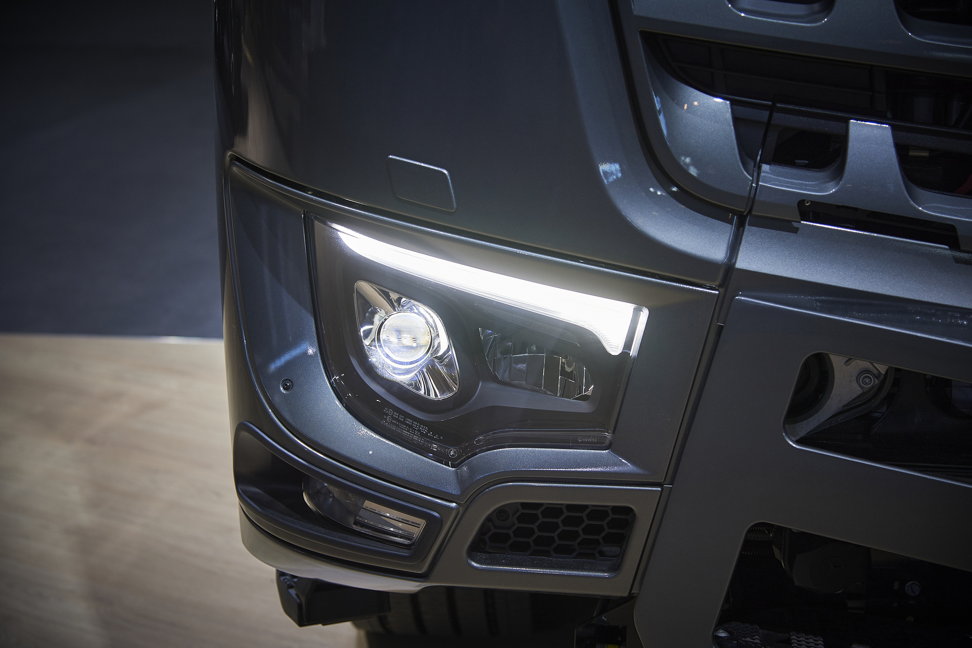 Mercedes-Benz Trucks präsentiert auf der bauma 2022 innovative Lkw für einen nachhaltigen und sicheren Bauverkehr Mercedes-Benz Trucks präsentiert auf der bauma 2022 innovative Lkw für einen nachhaltigen und sicheren Bauverkehr