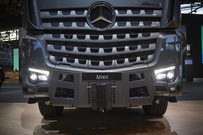 Mercedes-Benz Trucks präsentiert auf der bauma 2022  innovative Lkw für einen nachhaltigen und sicheren Bauverkehr