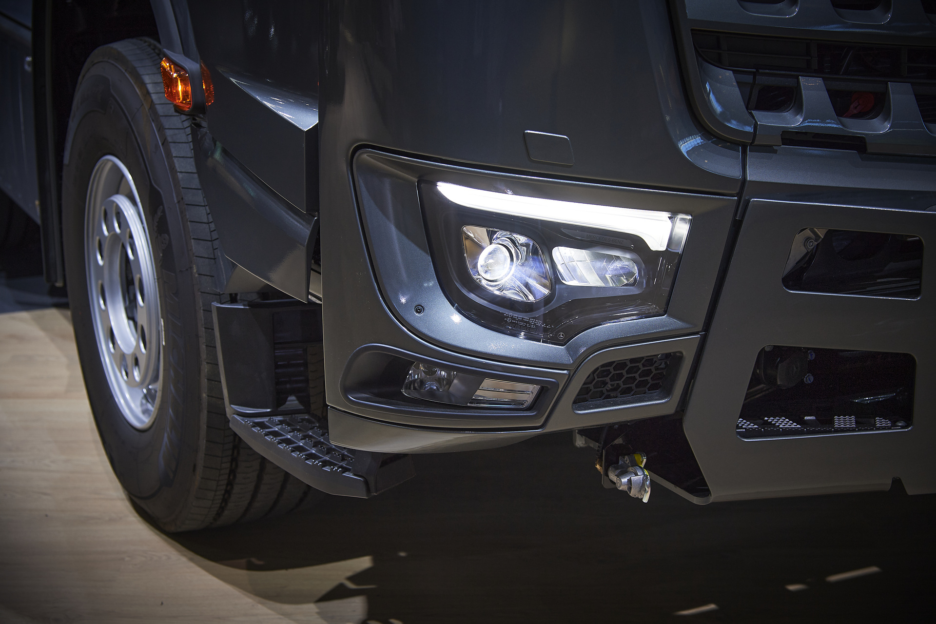Mercedes-Benz Trucks präsentiert auf der bauma 2022 innovative Lkw für einen nachhaltigen und sicheren Bauverkehr Mercedes-Benz Trucks präsentiert auf der bauma 2022 innovative Lkw für einen nachhaltigen und sicheren Bauverkehr