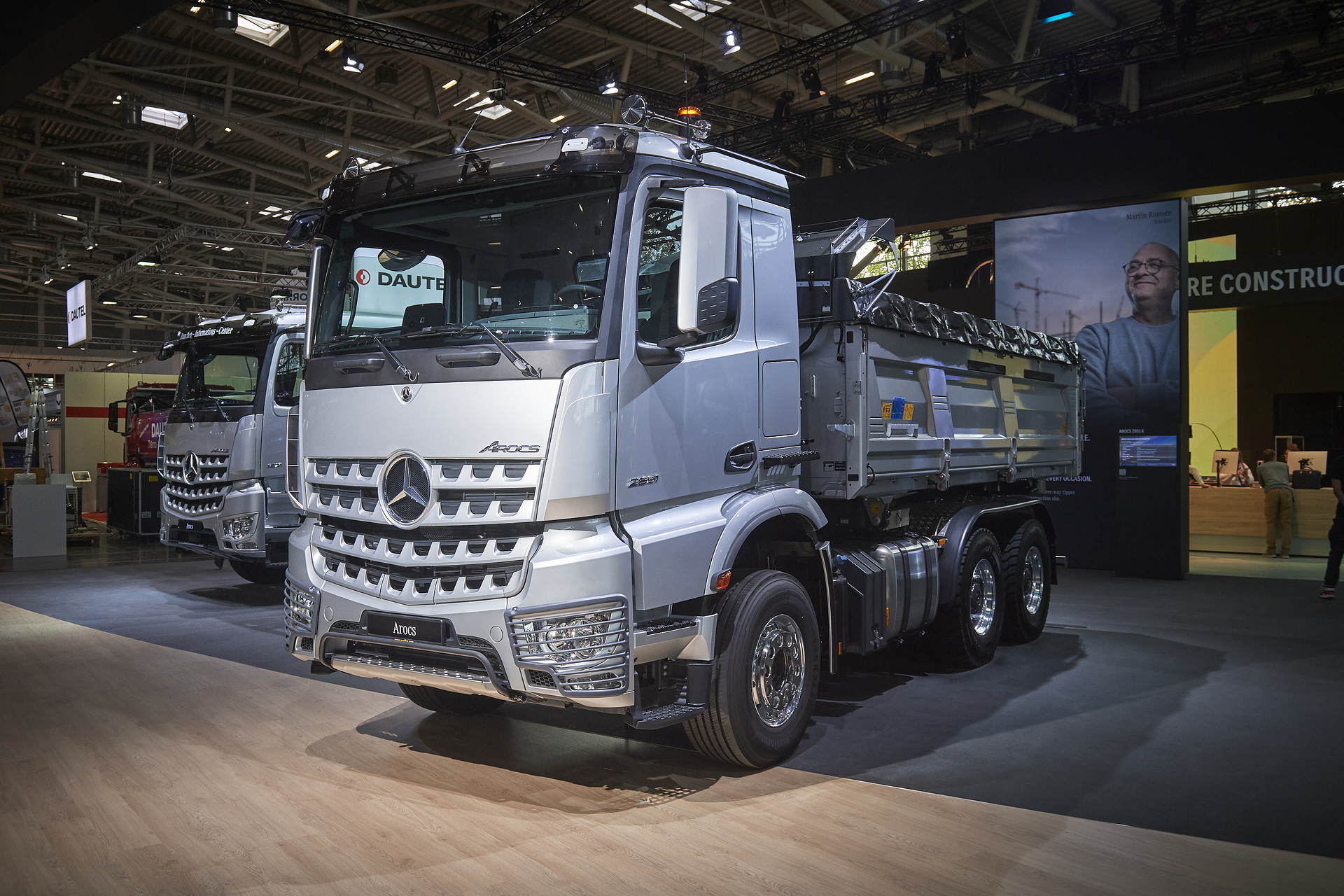 Mercedes-Benz Trucks präsentiert auf der bauma 2022  innovative Lkw für einen nachhaltigen und sicheren Bauverkehr