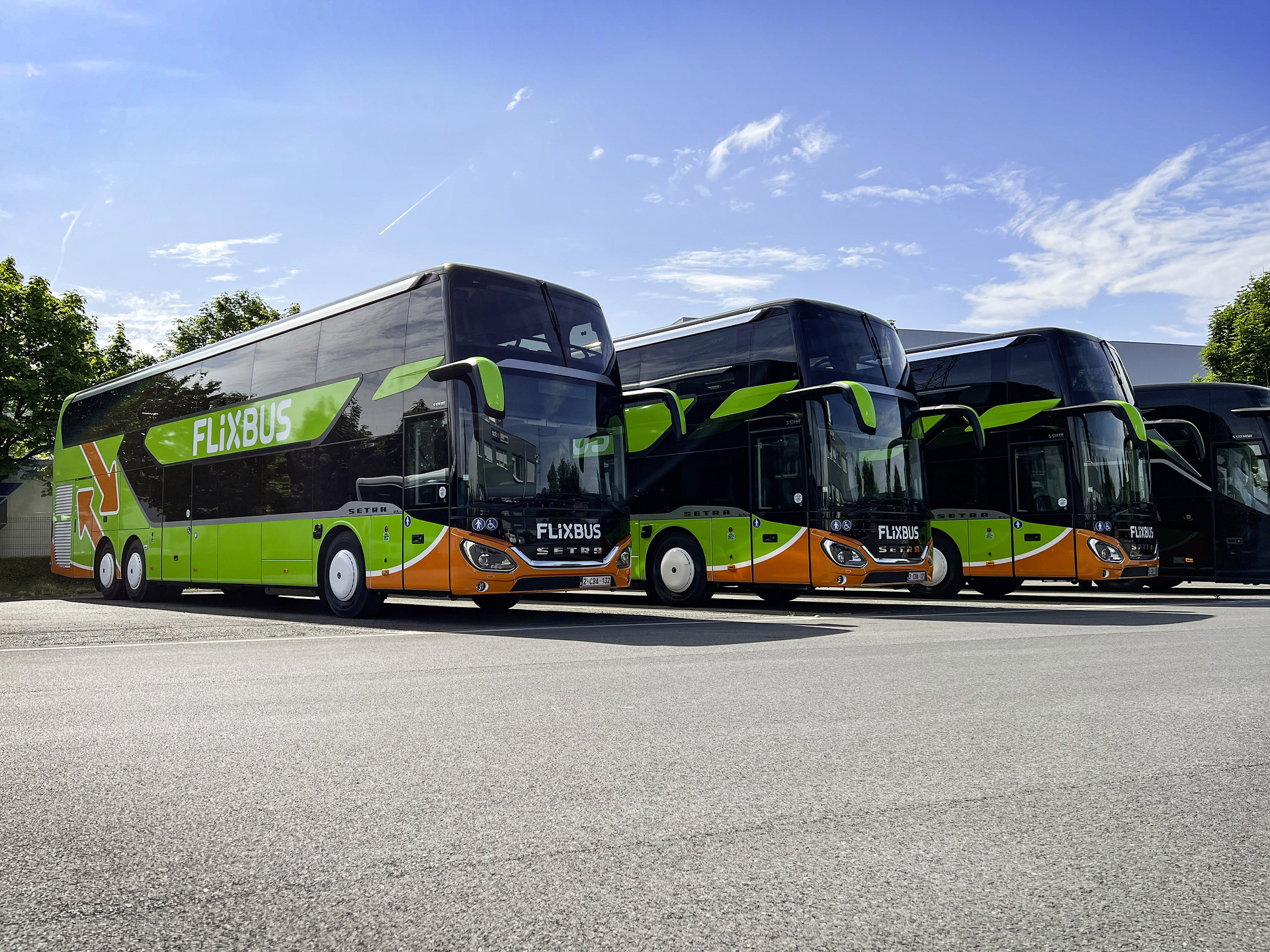The Belgian bus company Staf Cars relies on Setra flagships on Flixbus lines S 531 DT. Staf Cars: 5 x Setra for Flixbus