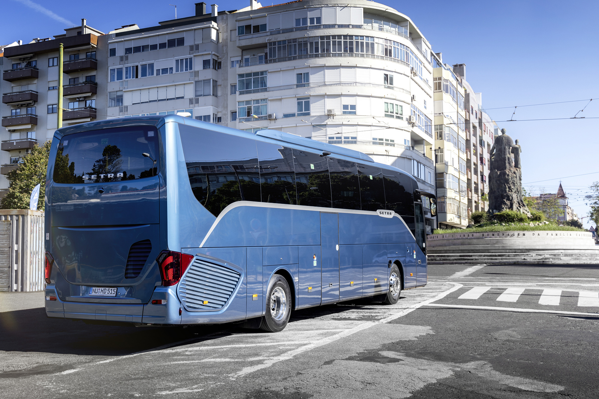 Setra coach 2022, Setra ComfortClass 515 HD, Exterior, Denim blue metallic, OM 470 rated at 335 kW/456 hp, displacement 10.7 l, 8-speed Mercedes PowerShift, , Active Brake Assist 5, Predictive Powertrain Control, Active Drive Assist 2, Driver Score, Lane Assist, Sideguard Assist, 360 degrees camera, LED headlamps, length/width/height: 12295/2550/3770 mm, seating: 1/44. Setra ComfortClass