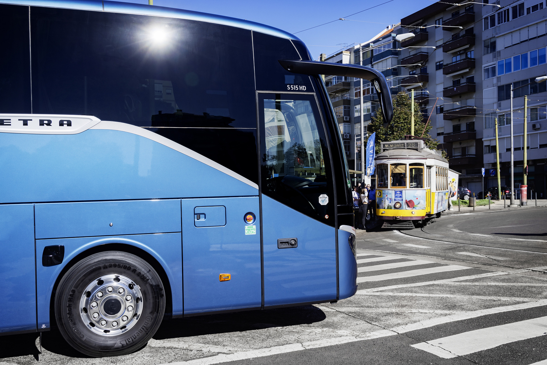 Setra coach 2022, Setra ComfortClass 515 HD, Exterior, Denim blue metallic, OM 470 rated at 335 kW/456 hp, displacement 10.7 l, 8-speed Mercedes PowerShift, , Active Brake Assist 5, Predictive Powertrain Control, Active Drive Assist 2, Driver Score, Lane Assist, Sideguard Assist, 360 degrees camera, LED headlamps, length/width/height: 12295/2550/3770 mm, seating: 1/44. Setra ComfortClass