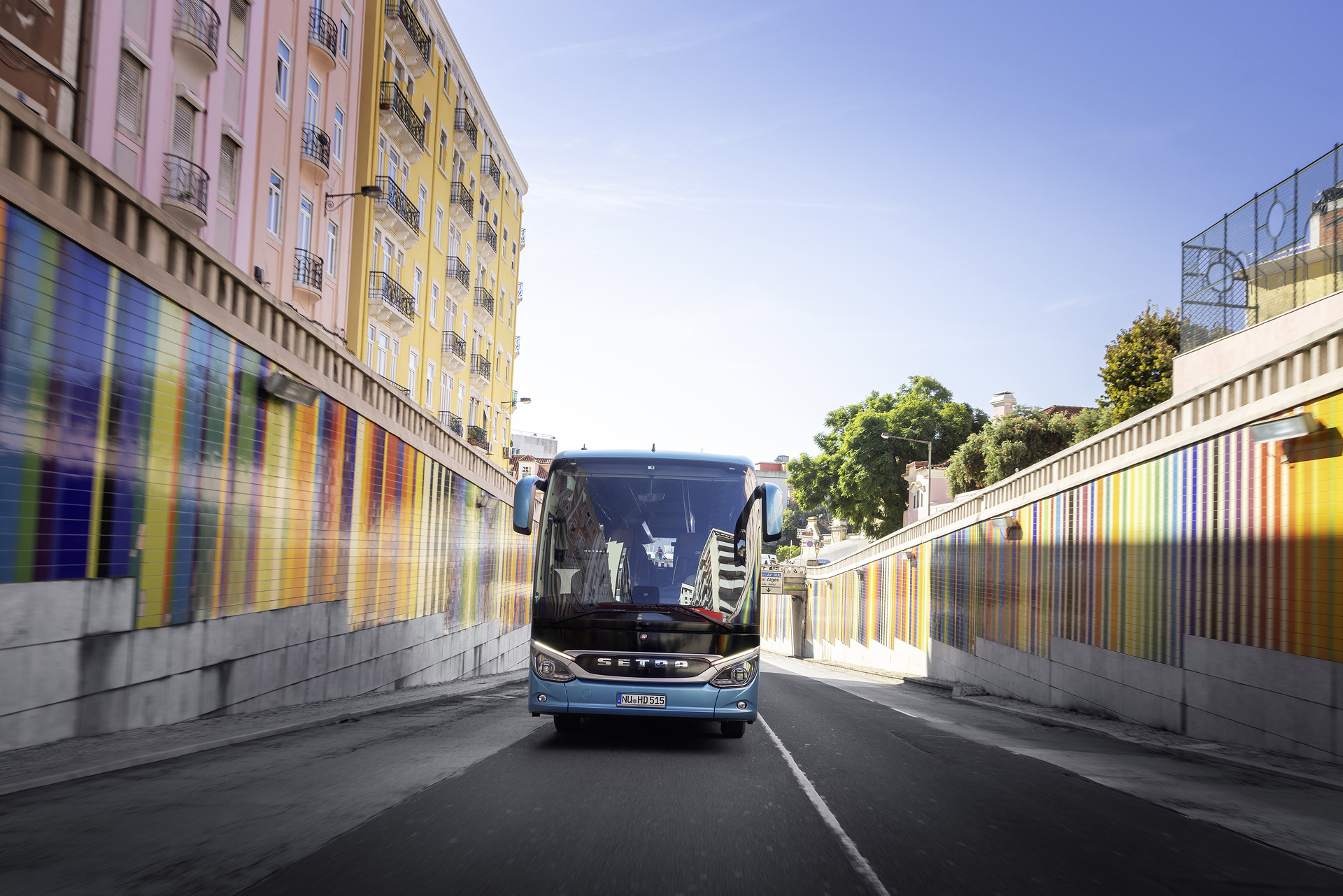 Setra coach 2022, Setra ComfortClass 515 HD, Exterior, Denim blue metallic, OM 470 rated at 335 kW/456 hp, displacement 10.7 l, 8-speed Mercedes PowerShift, , Active Brake Assist 5, Predictive Powertrain Control, Active Drive Assist 2, Driver Score, Lane Assist, Sideguard Assist, 360 degrees camera, LED headlamps, length/width/height: 12295/2550/3770 mm, seating: 1/44. Setra ComfortClass