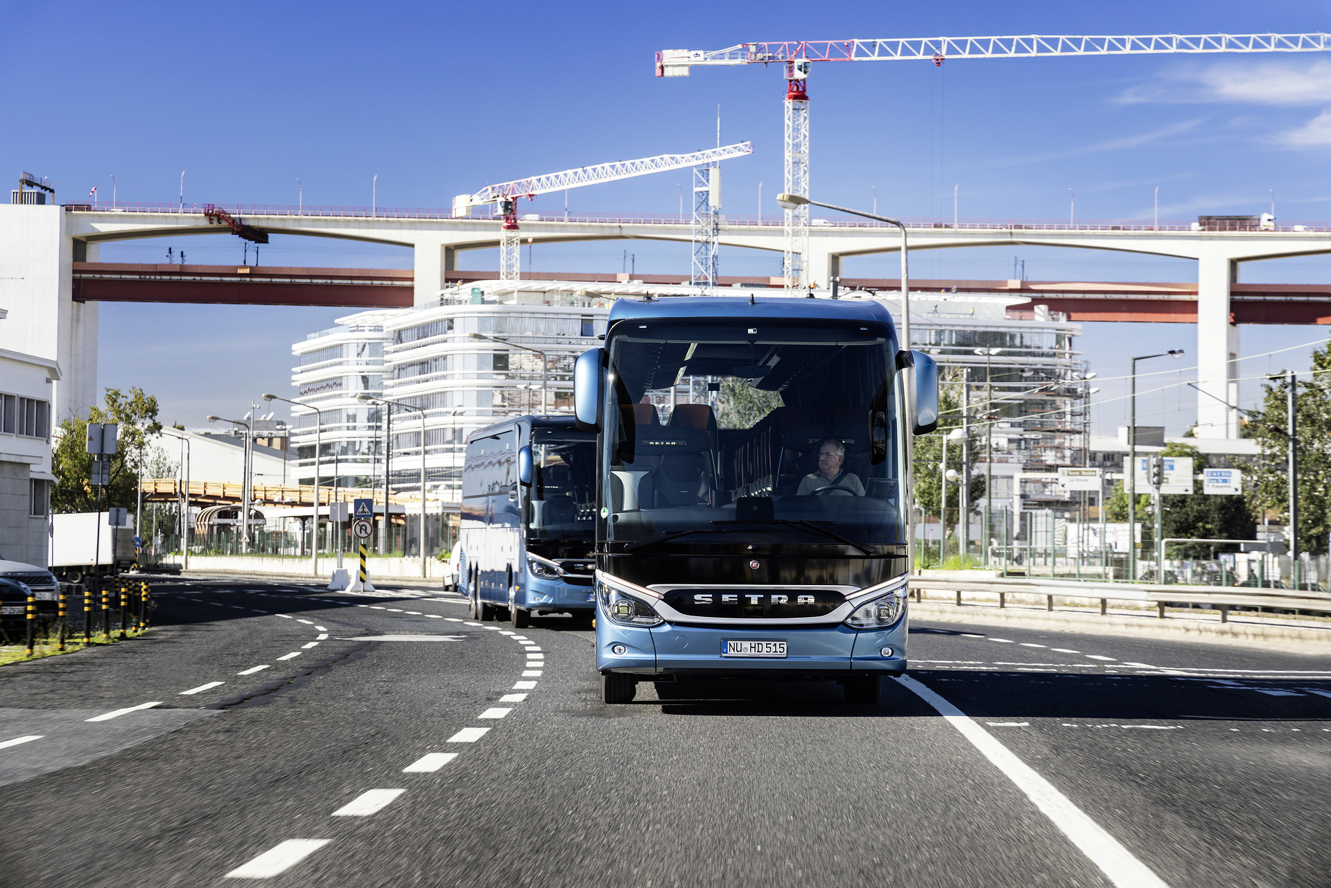 Setra coach 2022, Setra ComfortClass 515 HD, Exterior, Denim blue metallic, OM 470 rated at 335 kW/456 hp, displacement 10.7 l, 8-speed Mercedes PowerShift, , Active Brake Assist 5, Predictive Powertrain Control, Active Drive Assist 2, Driver Score, Lane Assist, Sideguard Assist, 360 degrees camera, LED headlamps, length/width/height: 12295/2550/3770 mm, seating: 1/44. Setra ComfortClass