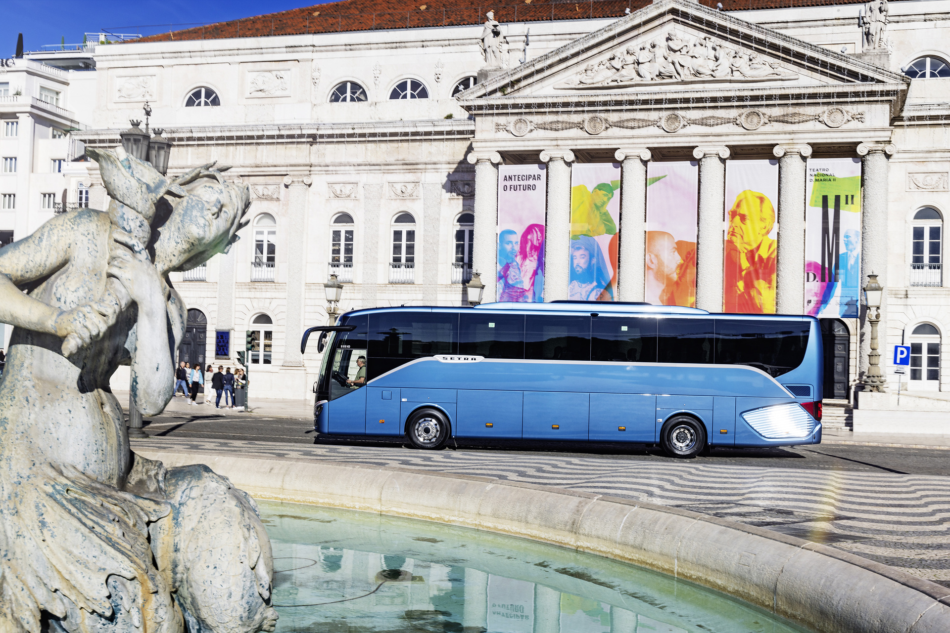 Setra coach 2022, Setra ComfortClass 515 HD, Exterior, Denim blue metallic, OM 470 rated at 335 kW/456 hp, displacement 10.7 l, 8-speed Mercedes PowerShift, , Active Brake Assist 5, Predictive Powertrain Control, Active Drive Assist 2, Driver Score, Lane Assist, Sideguard Assist, 360 degrees camera, LED headlamps, length/width/height: 12295/2550/3770 mm, seating: 1/44. Setra ComfortClass