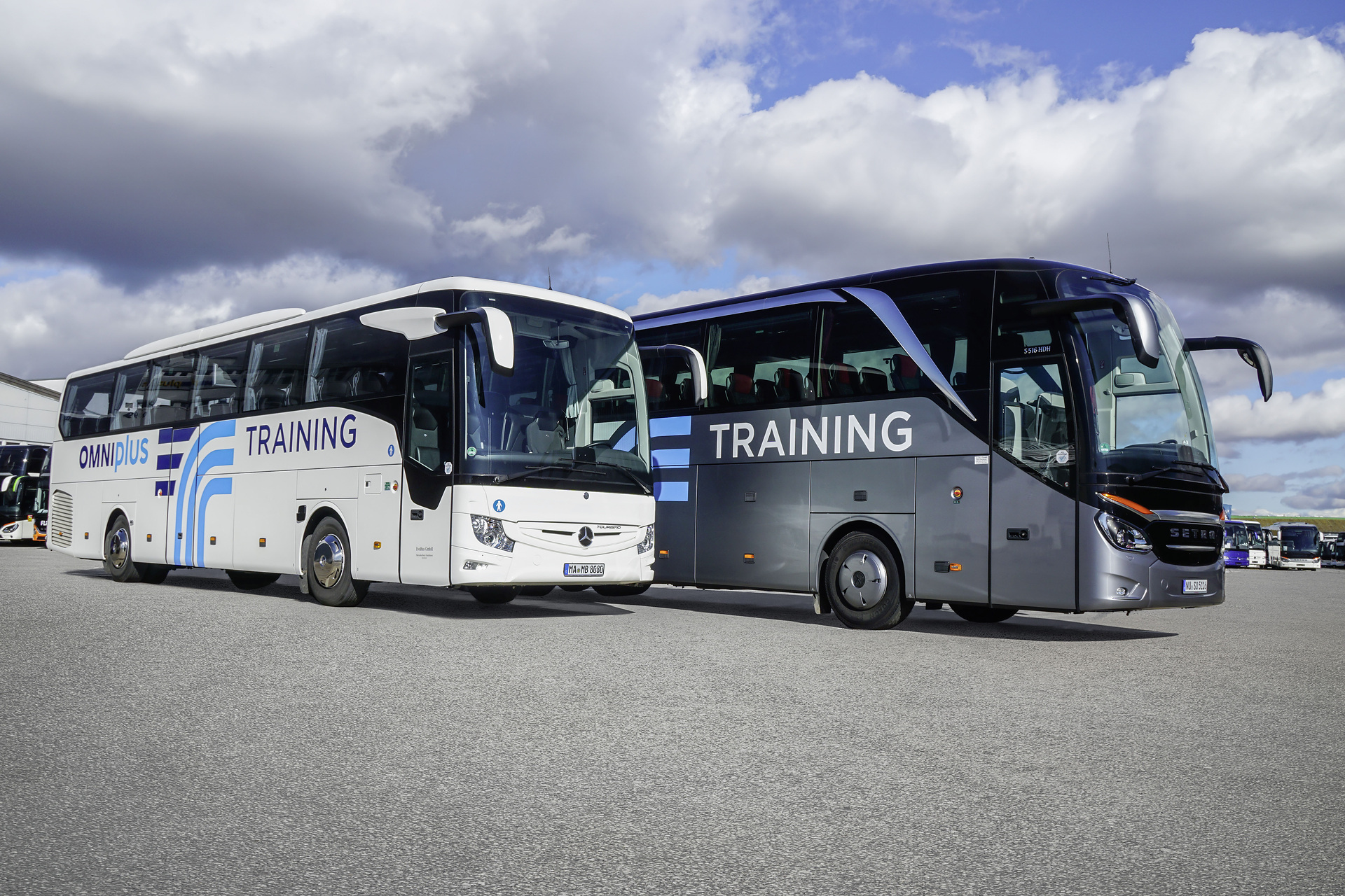 Revolutionäre Assistenzsysteme der Setra TopClass und ComfortClass perfekt nutzen: Mit dem Expert-Handling-Training von Omniplus werden Reisebus-Profis zu Experten