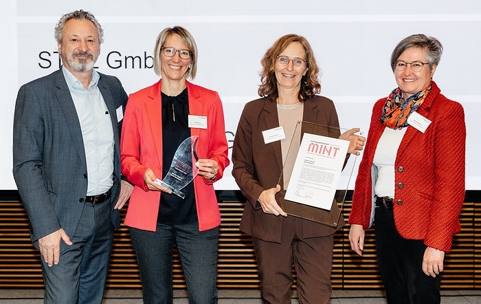 Daimler Truck für herausragendes Engagement bei der Berufsorientierung von Mädchen und jungen Frauen ausgezeichnet