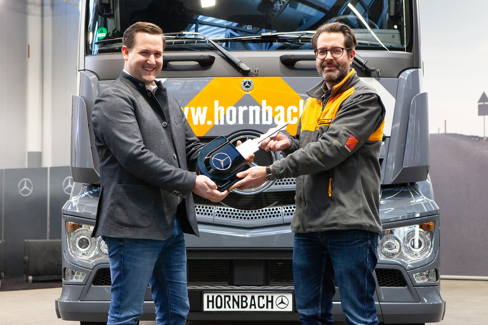 Yippiejaja Yippie Yippie… E! Mercedes-Benz eActros elektrisiert Hornbach