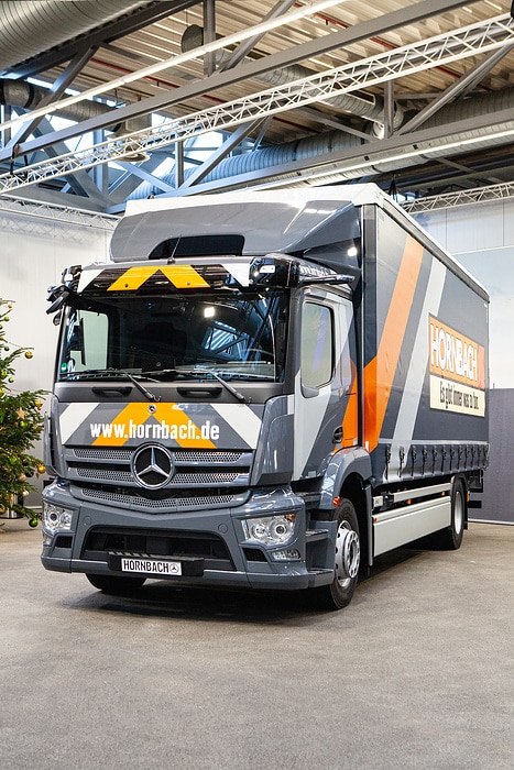 Yippiejaja Yippie Yippie… E! Mercedes-Benz eActros elektrisiert Hornbach