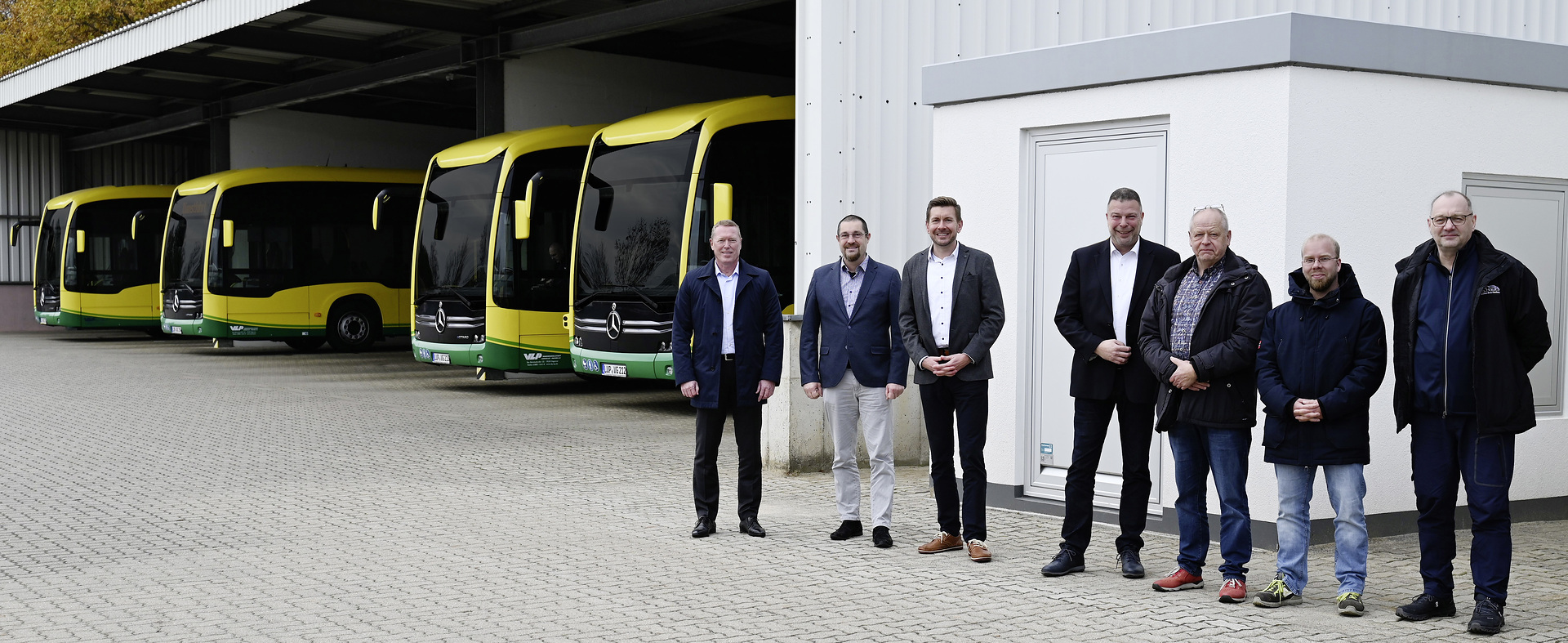 Mercedes-Benz eCitaro elektrisiert Überlandlinien Mercedes-Benz eCitaro elektrisiert Überlandlinien: 45 E-Busse an das Verkehrsunternehmen VLP in Mecklenburg-Vorpommern ausgeliefert