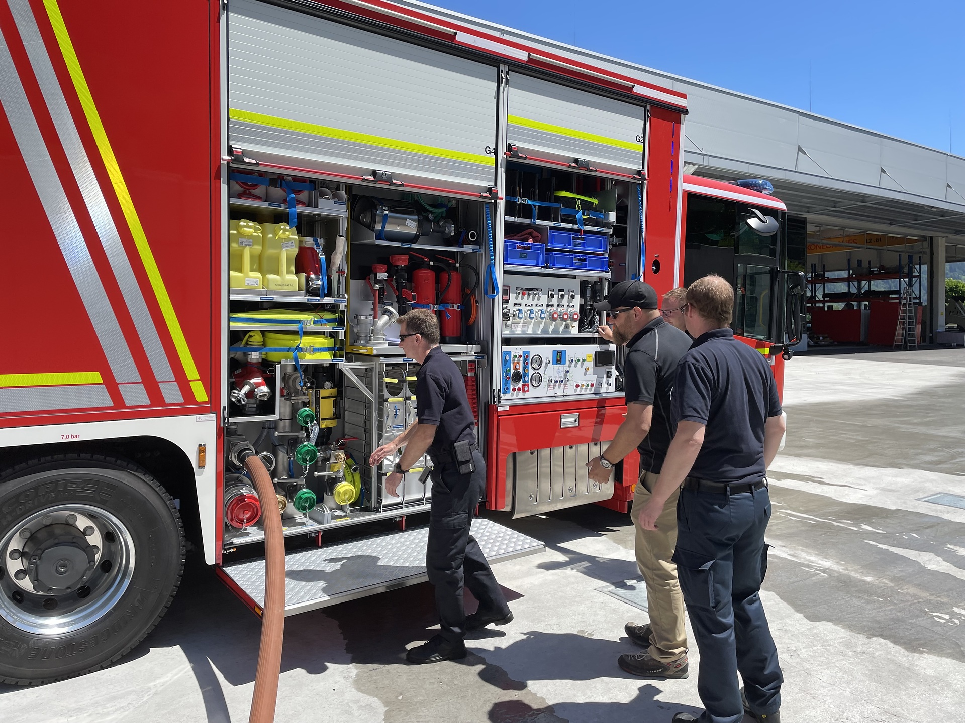 Ein Econic für alle Fälle: Einzigartiges Löschfahrzeug für die Feuerwehr des Lkw-Montagewerks Wörth