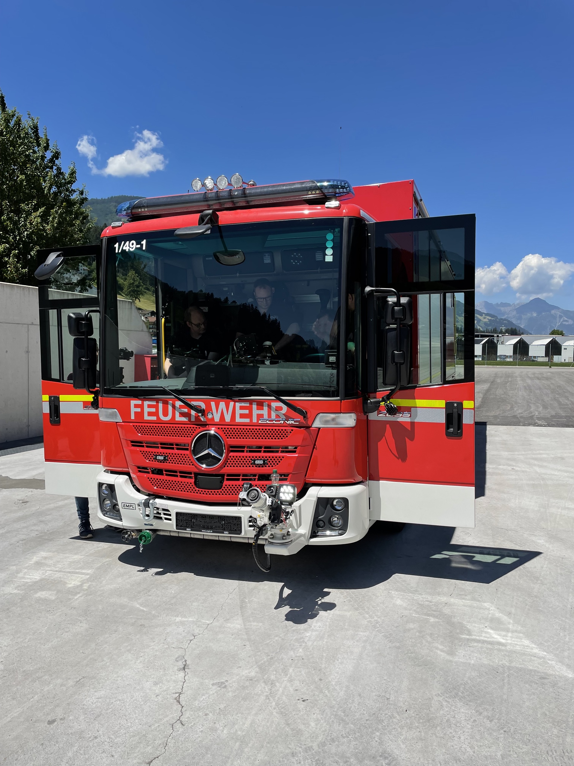 Ein Econic für alle Fälle: Einzigartiges Löschfahrzeug für die Feuerwehr des Lkw-Montagewerks Wörth