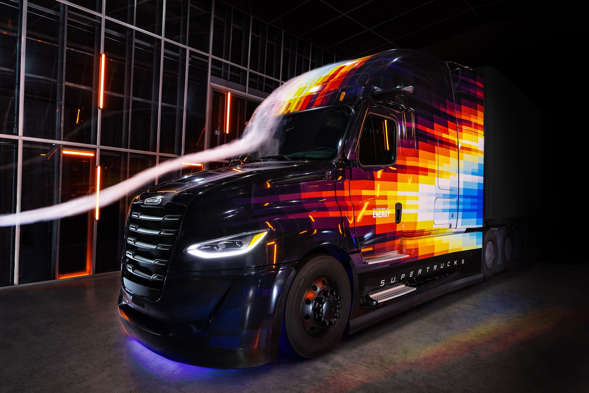 Taking efficiency to the next level: The Freightliner SuperTruck II Daimler Truck hebt Effizienz auf die nächste Stufe: Der Freightliner SuperTruck II