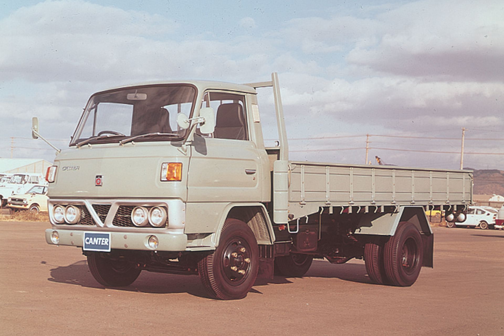 1973-T200 Leicht-Lkw FUSO Canter feiert 60-jähriges Jubiläum