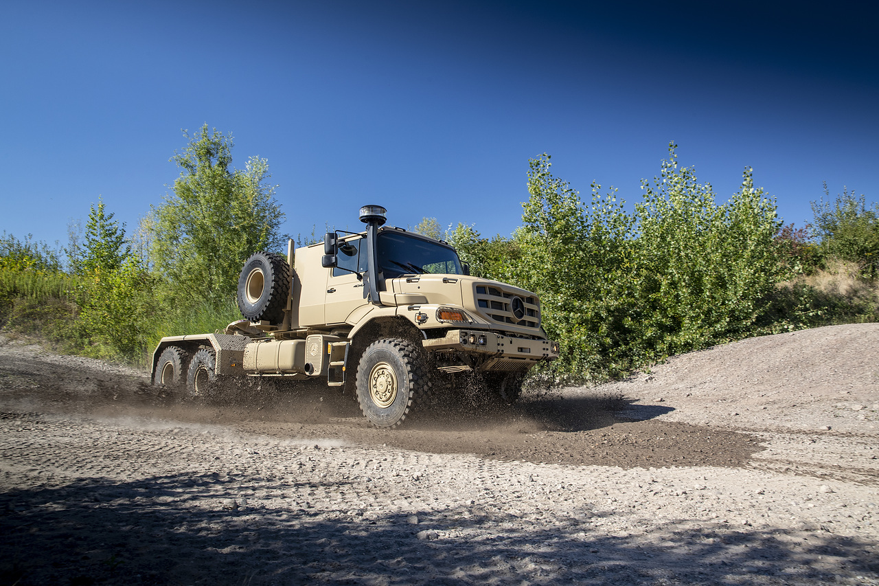 Built for logistical and tactical challenges: Mercedes-Benz Special Trucks will be showcasing tailor-made military trucks for demanding operations even under extreme conditions at IDEX 2023 in Abu Dhabi Built for logistical and tactical challenges: Mercedes-Benz Special Trucks will be showcasing tailor-made military trucks for demanding operations even under extreme conditions at IDEX 2023 in Abu Dhabi