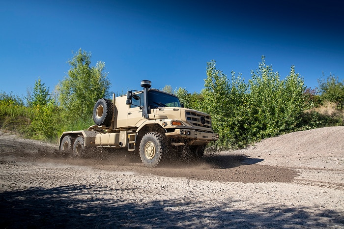 Gebaut für logistische und taktische Herausforderungen: Mercedes-Benz Special Trucks zeigt auf der IDEX 2023 in Abu Dhabi maßgeschneiderte Nutzfahrzeuge für anspruchsvolle Einsätze auch unter extremen Bedingungen