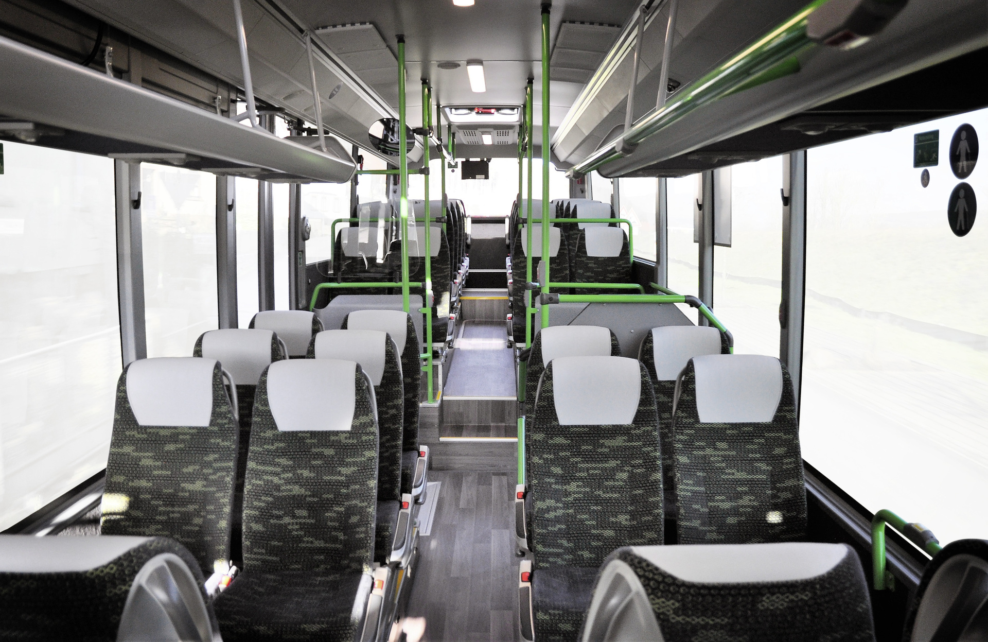 Der S 415 LE business ist mit 46 Sitzplätzen des Typs Route ausgestattet. Setra Überlandlinienbus mit Reisesitzen