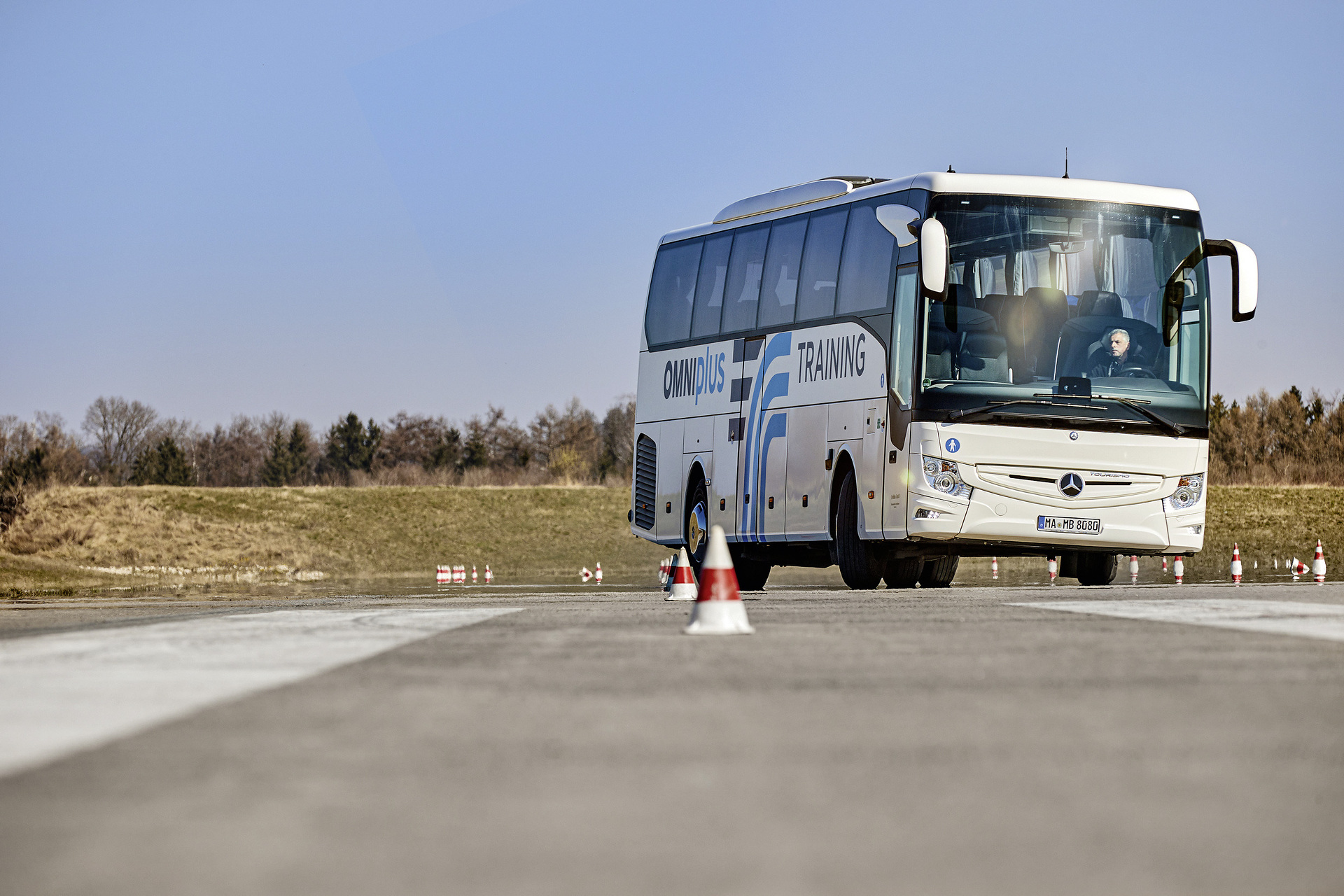 30 years, 20,000 trained drivers, one objective: Preventing accidents with targeted bus/touring coach driver safety training 30 years, 20,000 trained drivers, one objective: Preventing accidents with targeted bus/touring coach driver safety training