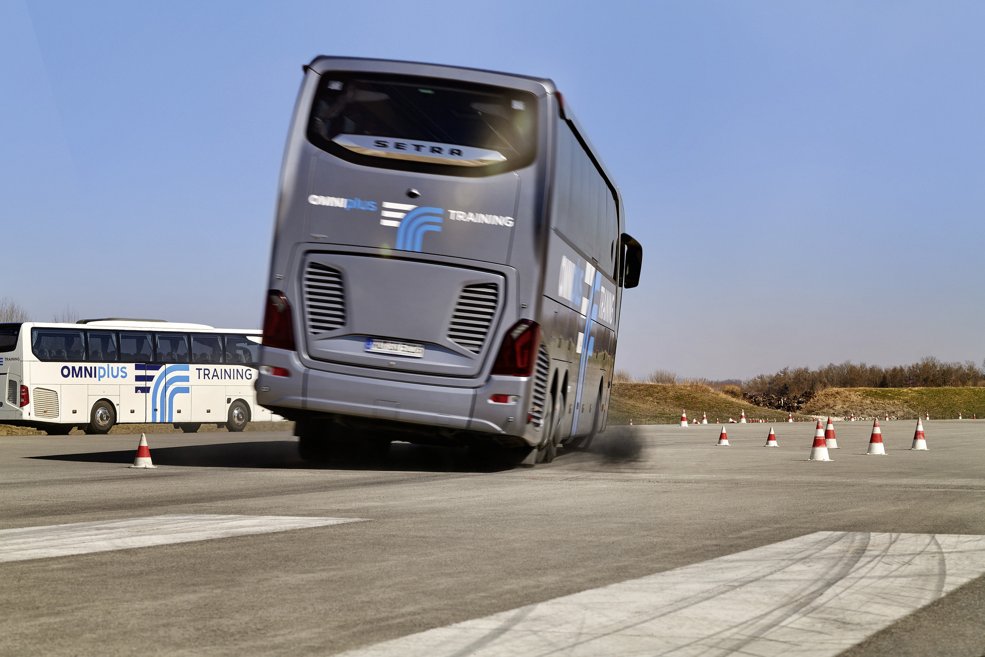 30 years, 20,000 trained drivers, one objective: Preventing accidents with targeted bus/touring coach driver safety training 30 years, 20,000 trained drivers, one objective: Preventing accidents with targeted bus/touring coach driver safety training