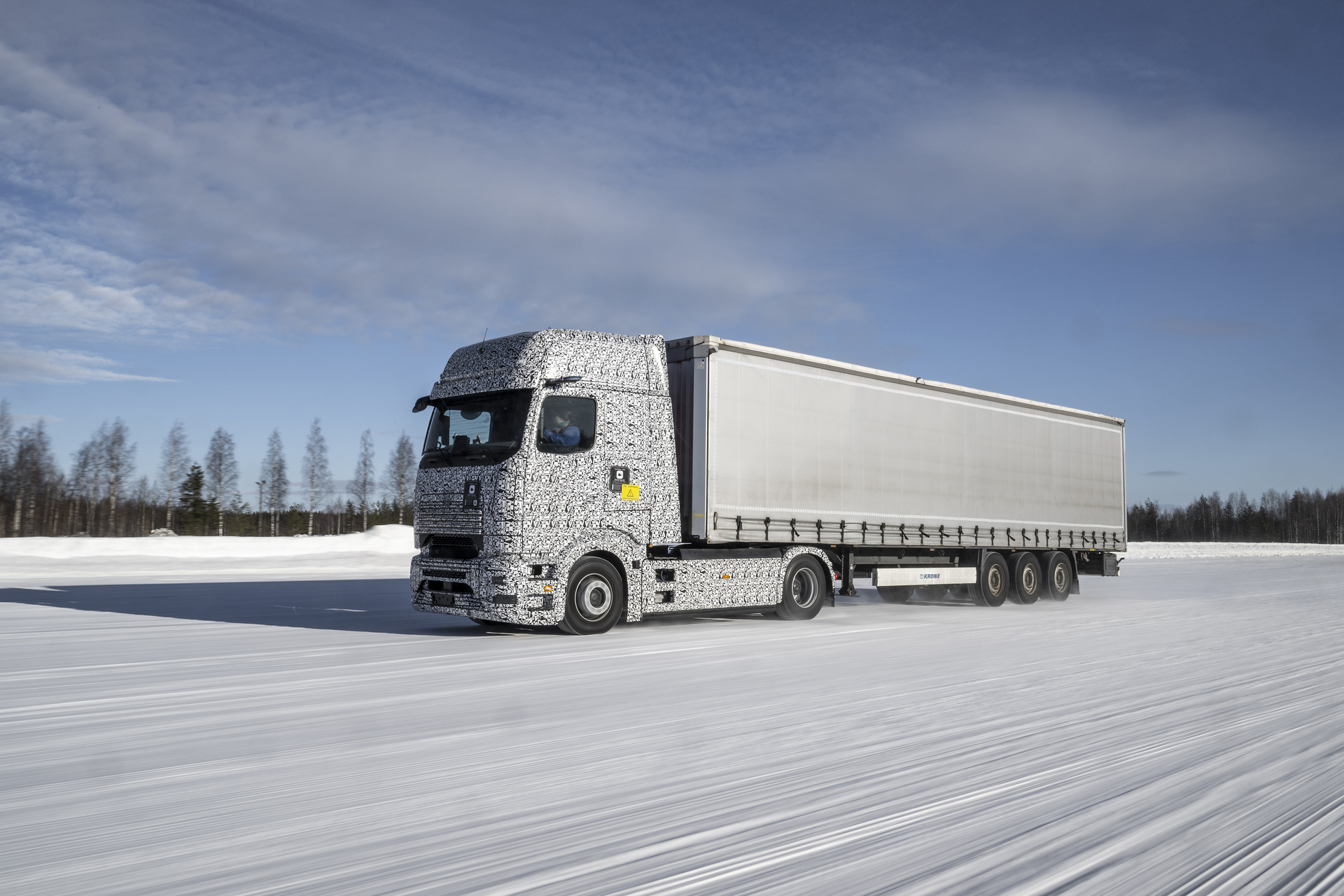 Mercedes-Benz Lkw im Wintertest in Rovaniemi Kälte, Eis und Schnee erfolgreich getrotzt: Mercedes-Benz Trucks testet in Finnland Elektro-Lkw