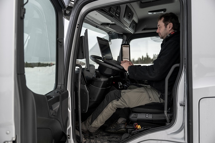 Kälte, Eis und Schnee erfolgreich getrotzt: Mercedes-Benz Trucks testet in Finnland Elektro-Lkw