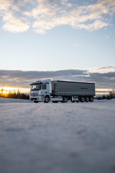 Kälte, Eis und Schnee erfolgreich getrotzt: Mercedes-Benz Trucks testet in Finnland Elektro-Lkw