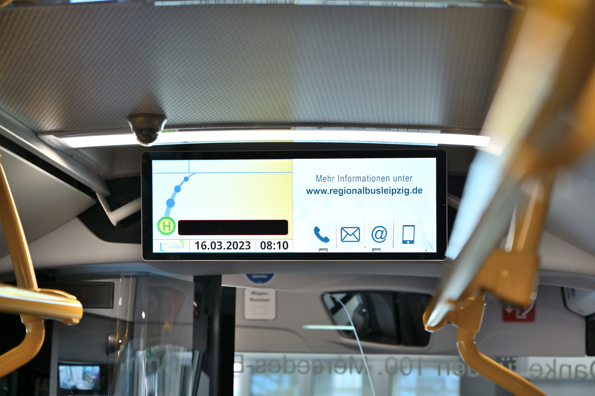 Jubeltage im Fuhrpark der Regionalbus Leipzig: 100ste Mercedes-Benz Stadtbus übergeben Jubeltage im Fuhrpark der Regionalbus Leipzig GmbH: 100. Mercedes-Benz Omnibus übergeben