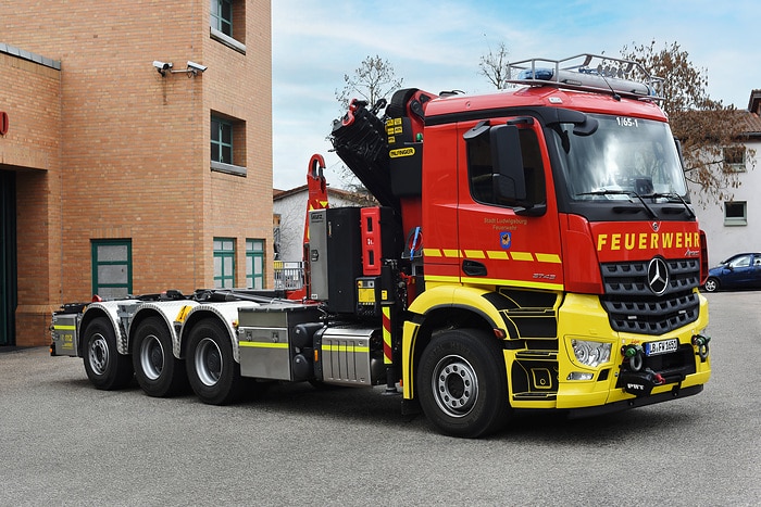 Truckeinsatz im Alarmfall – neuer Mercedes-Benz Arocs für die Ludwigsburger Feuerwehr