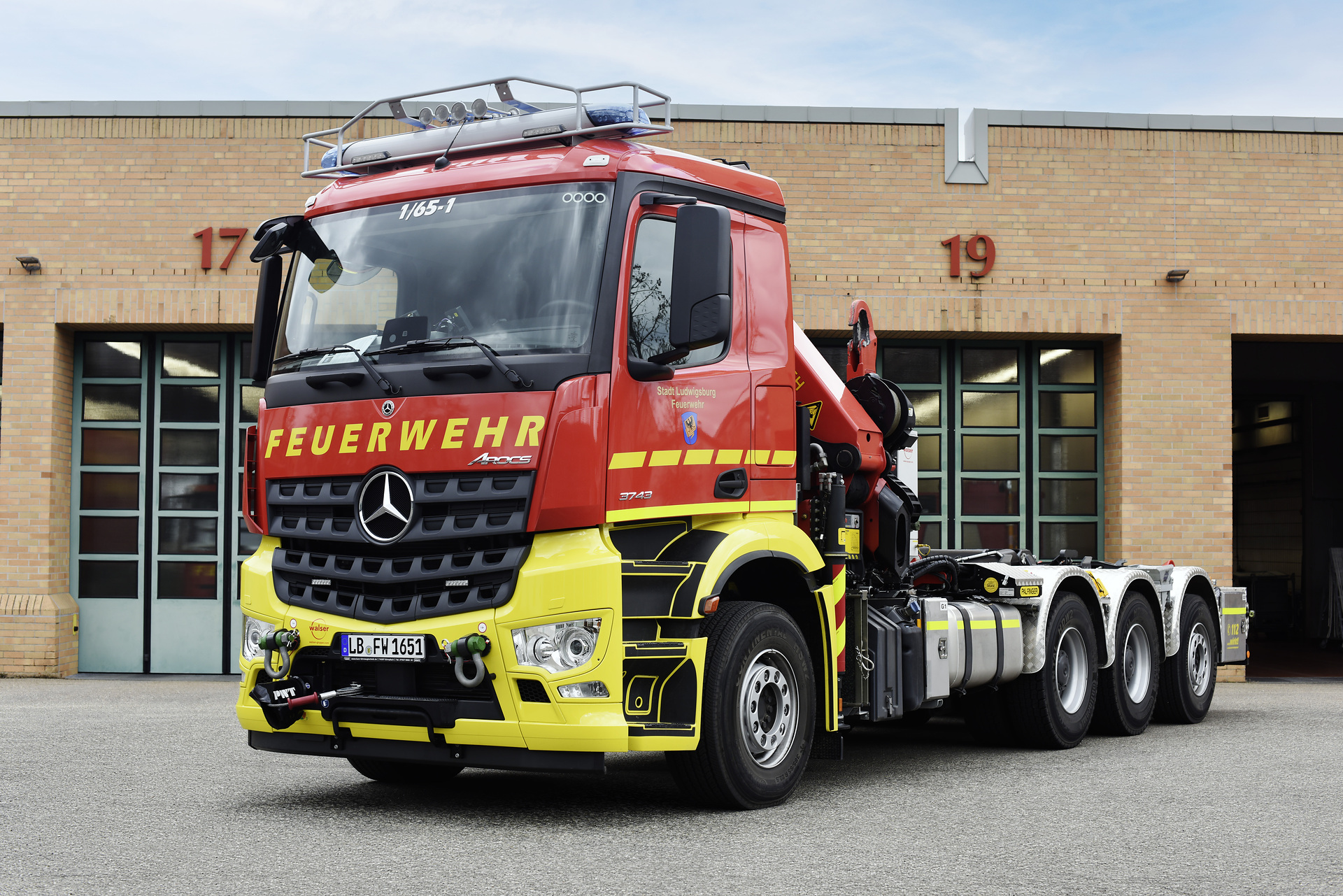 Mercedes-Benz Arocs 3743 Truckeinsatz im Alarmfall – neuer Mercedes-Benz Arocs für die Ludwigsburger Feuerwehr