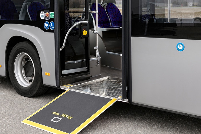 Der vollelektrisch angetriebene Stadtbus Mercedes-Benz eCitaro mit Batterien der neuesten Generation