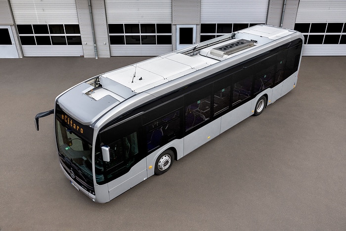 Der vollelektrisch angetriebene Stadtbus Mercedes-Benz eCitaro mit Batterien der neuesten Generation